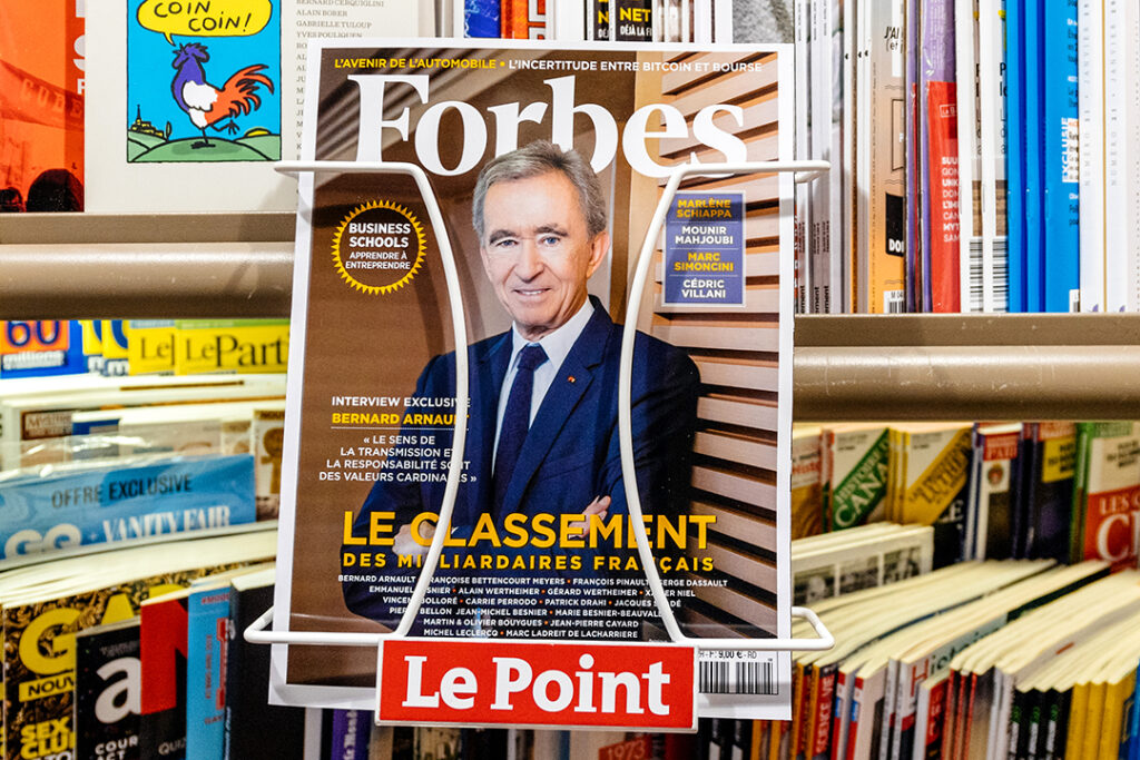 Bernard Arnault på ett tidningsomslag