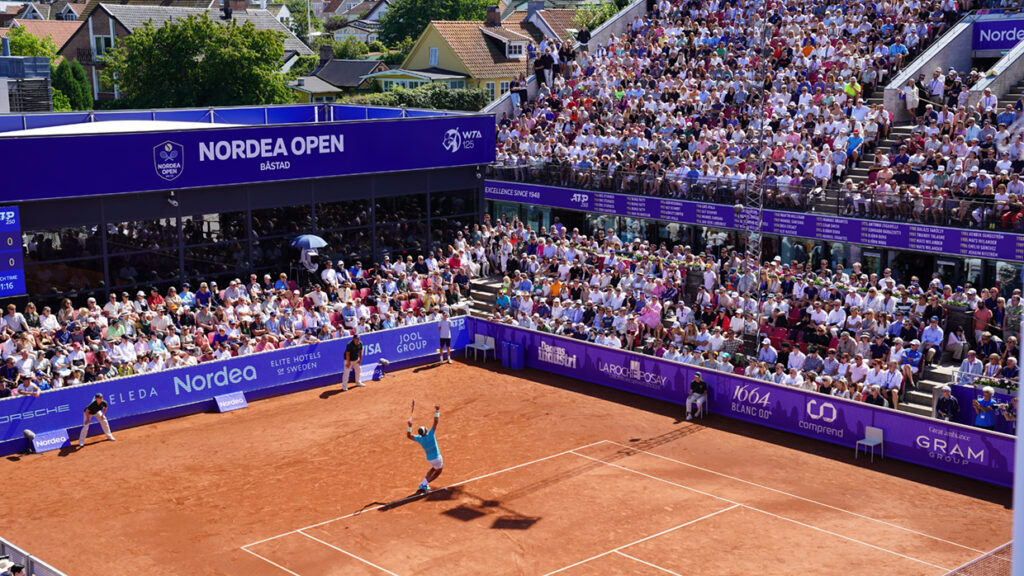 publik och tennisplan
