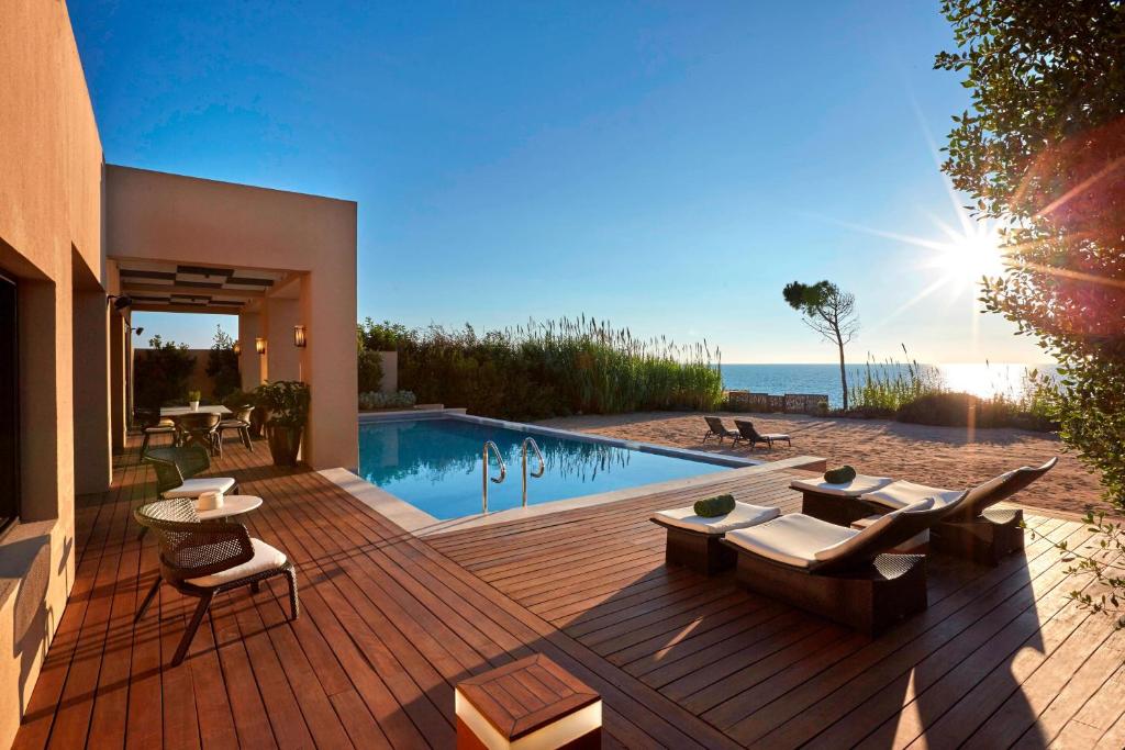 The Romanos, a Luxury Collection Resort