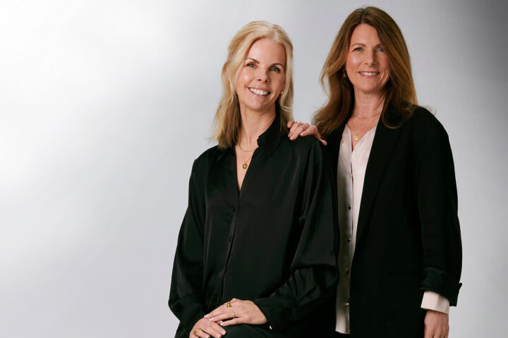 Systrarna Emma och Annikki